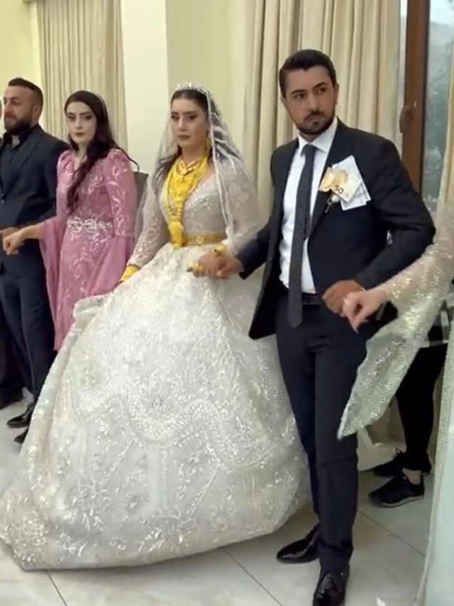 Aşiret düğününde gelinle damada 1,5 milyon liralık takı ve para