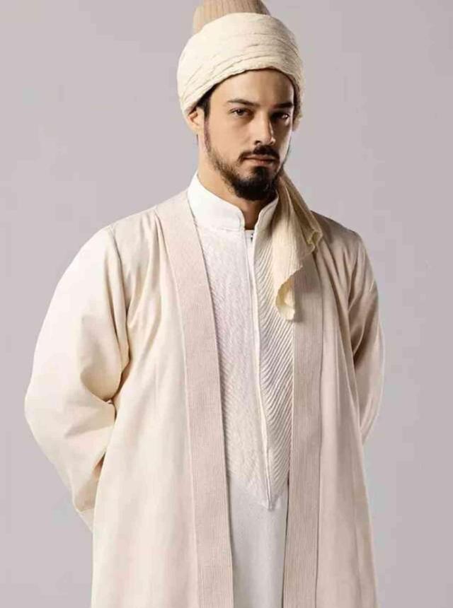 Kızıl Goncalar Cüneyd kimdir, babası nerede? Mert yazıcıoğlu kimdir, kaç yaşında?