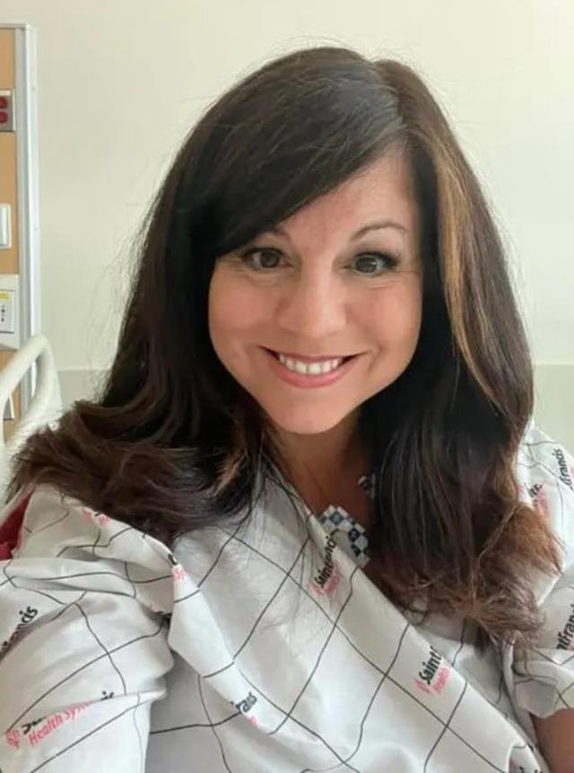 Haber spikerine canlı yayında inme indi! O anlar kameraya saniye saniye yansıdı