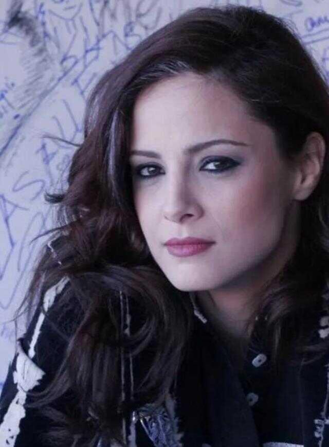 Yeni imajıyla beğenilmeyen Mine Tugay'ın bir de estetiksiz halini görün