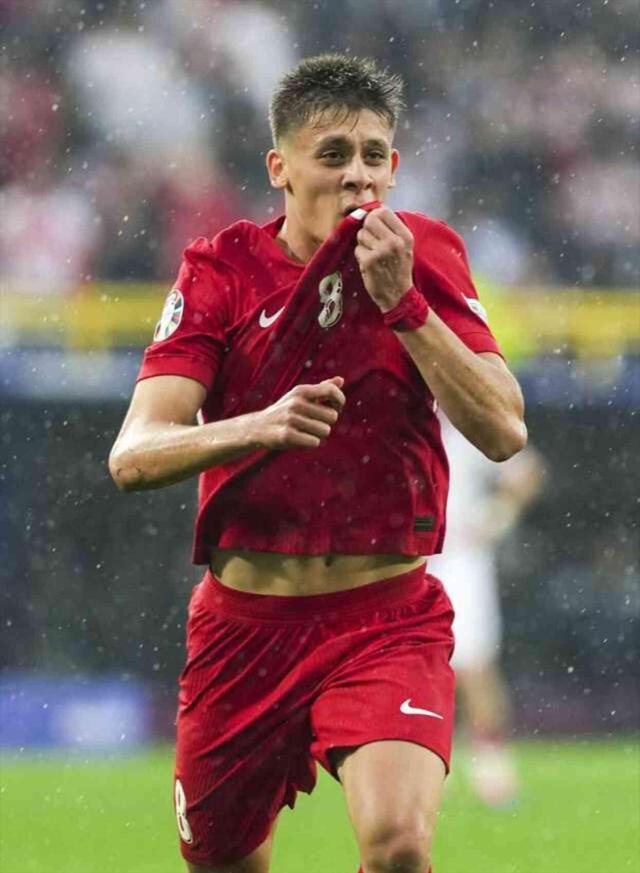 Hiç de göründüğü gibi değilmiş! İşte Montella ile Arda arasındaki yelek krizinin perde arkası