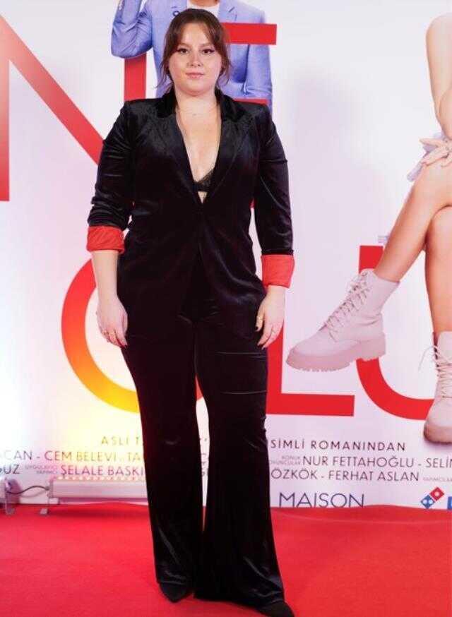 Benden Ne Olur filmi vizyona giriyor! Ünlü isimler galada şıklık yarışına girdi