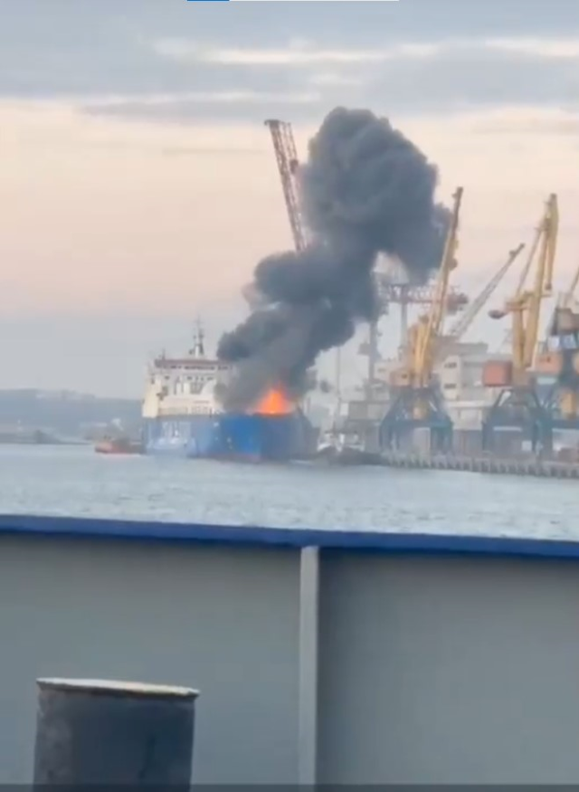 Rusya, Ukrayna'nın Odessa kentine saldırı düzenledi, Türk gemisi isabet aldı