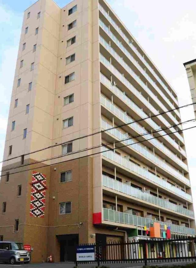 Japonya'da annesi çöp atmaya çıkan çocuk 10. kattan düşerek öldü