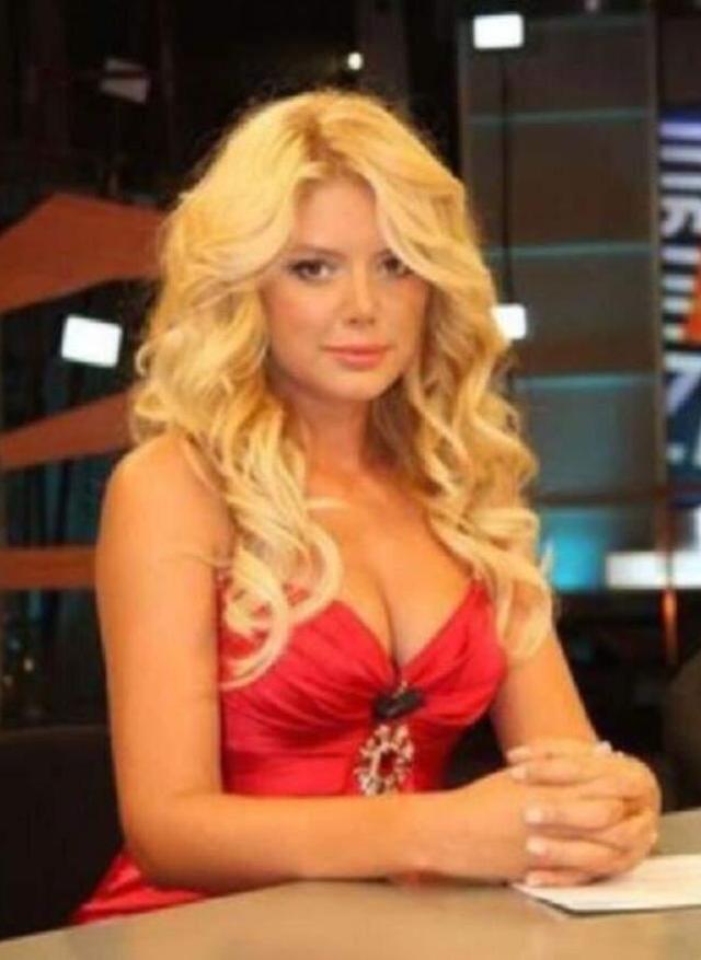 Neredeyse kimse tanımadı! Aysun Kayacı, sessiz sedasız Türkiye'ye döndü