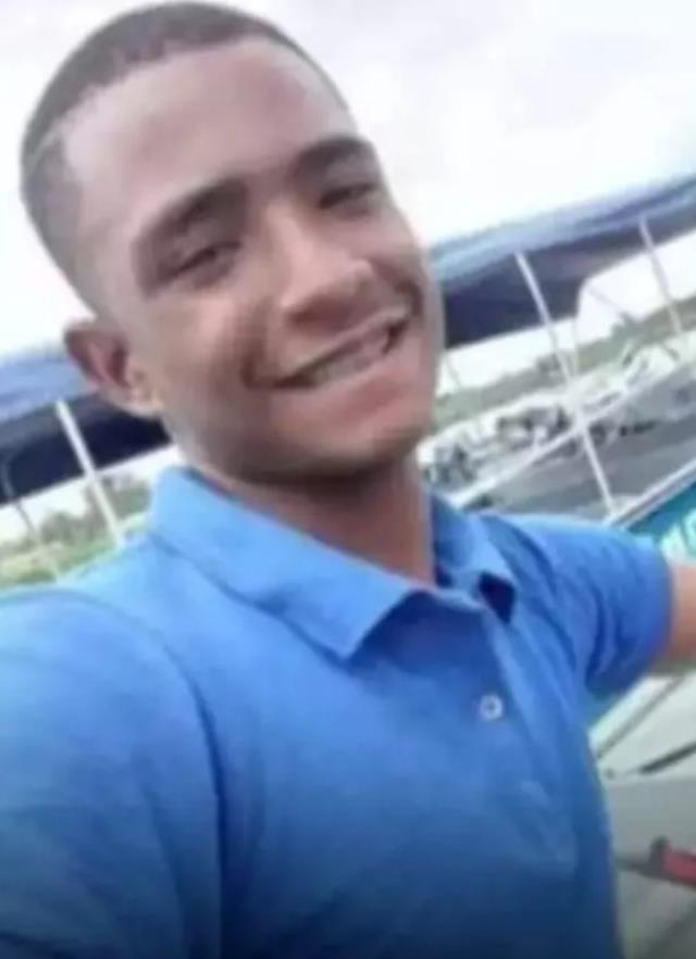 Eski sevgilisinin üzerine benzin döküp yaktığı karnaval kraliçesi hayatını kaybetti