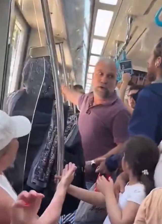 Çocuklarının gözü önünde dövülen baba sessizliğini bozdu