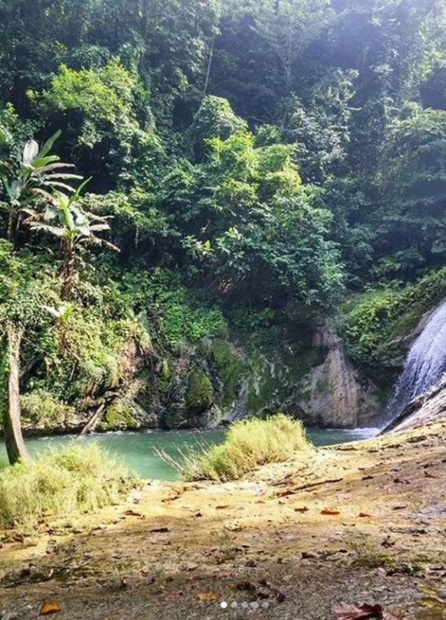 Dünya ile bağlantısı olmayan kabileyi görmeye gittiler, karşılaştıkları manzara yüzünden çığlık çığlığa kaçtılar