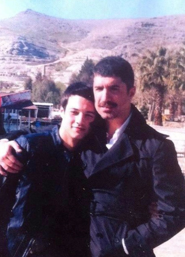 Özcan Deniz ve Mert Yazıcıoğlu'nun Geçmişe Dair Paylaşımı Dikkat Çekti