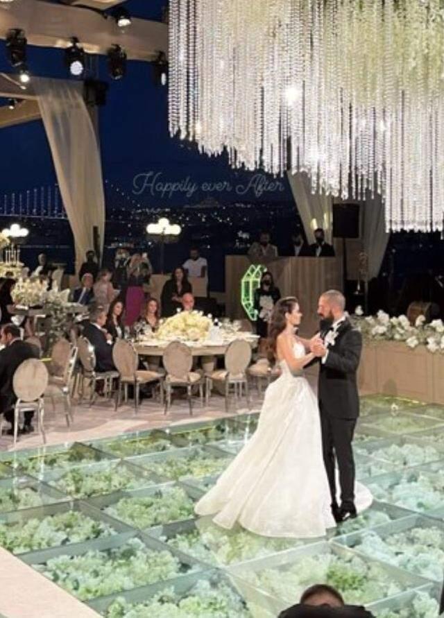 Orhan Gencebay'ın oğlu Gökhan Gencebay Seda Han Özmen ile evlendi