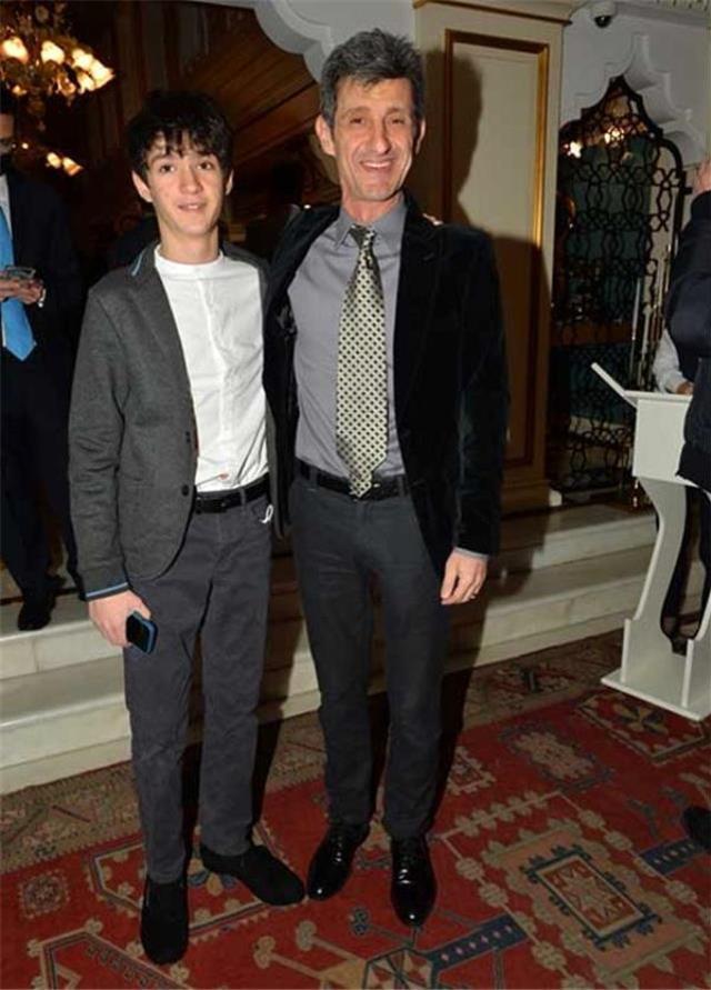 Bir neslin kahramanı Tolga Abi yıllar sonra ortaya çıktı! Çocuğunu gören şaşırdı