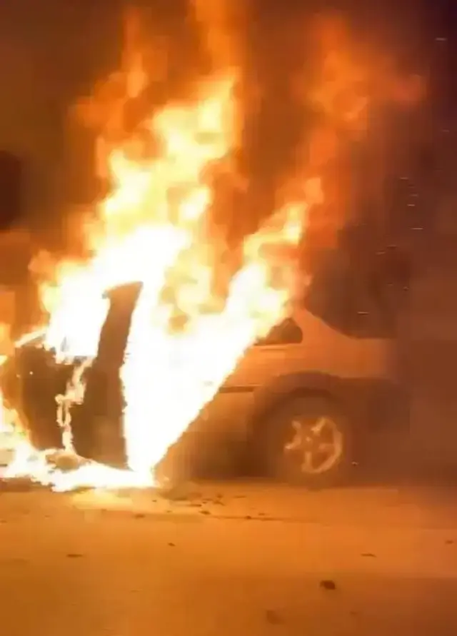 Bursa'da motoru tutuşan cip kullanılamaz hale geldi