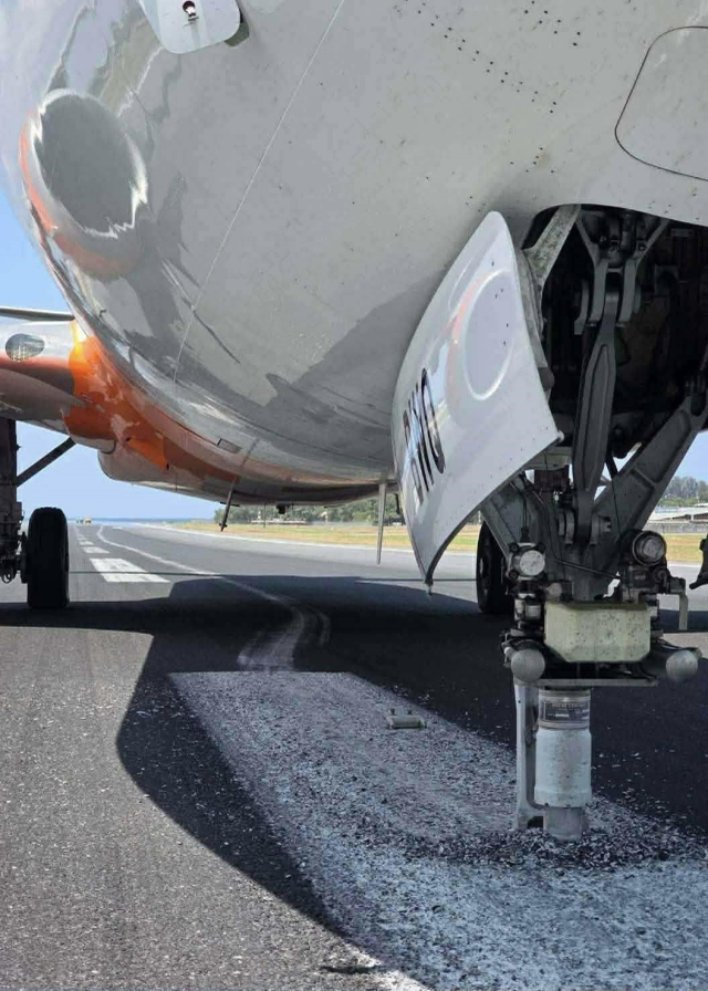 Tayland'da yolcu uçağı sert iniş yaptı: Uçağın iniş takımı koptu