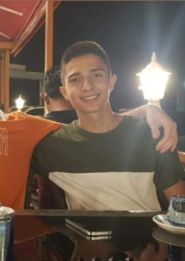 Arkadaşlarından iki kez helallik istedikten sonra nehirde kaybolan Emirhan için umutlu bekleyiş sürüyor