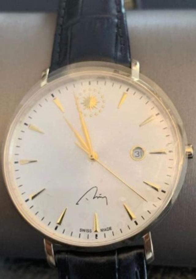 Kuruluş yıl dönümü etkinliğine katılanlara imzalı saat dağıtıldığı iddialarına AK Parti'den yanıt: Yalanınız batsın