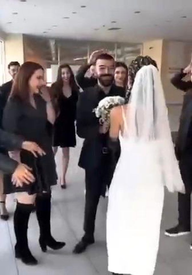 Türkiye'de herkesi hayrete düşüren evlilik teklifi! Gelin ve damat rolleri değişti