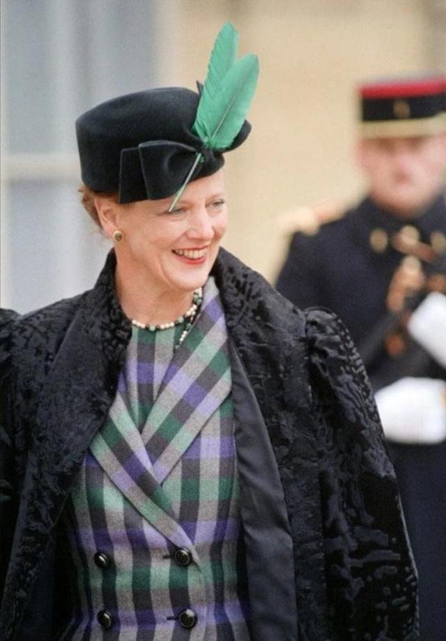 Torunlarının 'Kraliyet' unvanlarını ellerinden alan Danimarka Kraliçesi 2. Margrethe özür diledi