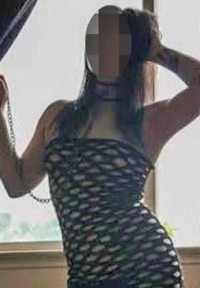 Dedesinin cenazesine tül elbiseyle katılan genç kızdan akılalmaz savunma: Büyükbabam da böyle olmasını isterdi