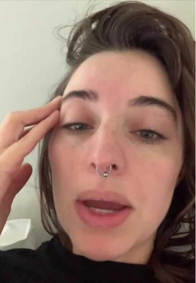 Doğumdan sonra kucağına getirilen bebekteki detayı fark eden kadın, hastane yönetimine koştu