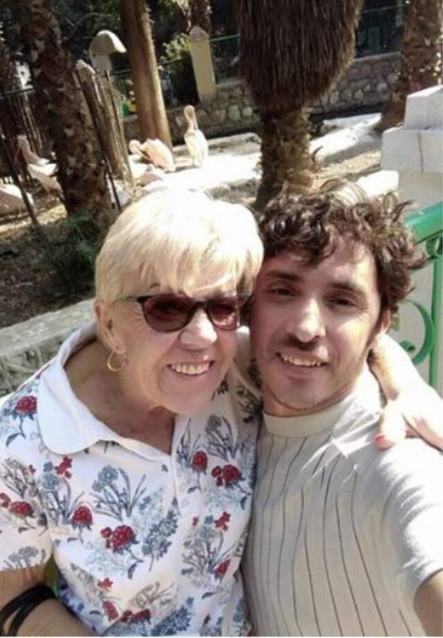 82 yaşındaki kadın, 36 yaşındaki adamla evlendi: Cinsel hayatımız çok iyi gidiyor