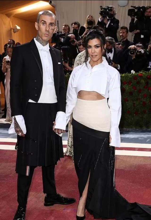 Met Gala'nın kırmızı halısında erkek şıklığı! Kombinleri en az kadınlarınki kadar konuşuldu