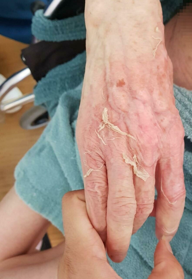 Huzurevinde ölümde, sanık doktor için yakalama kararı