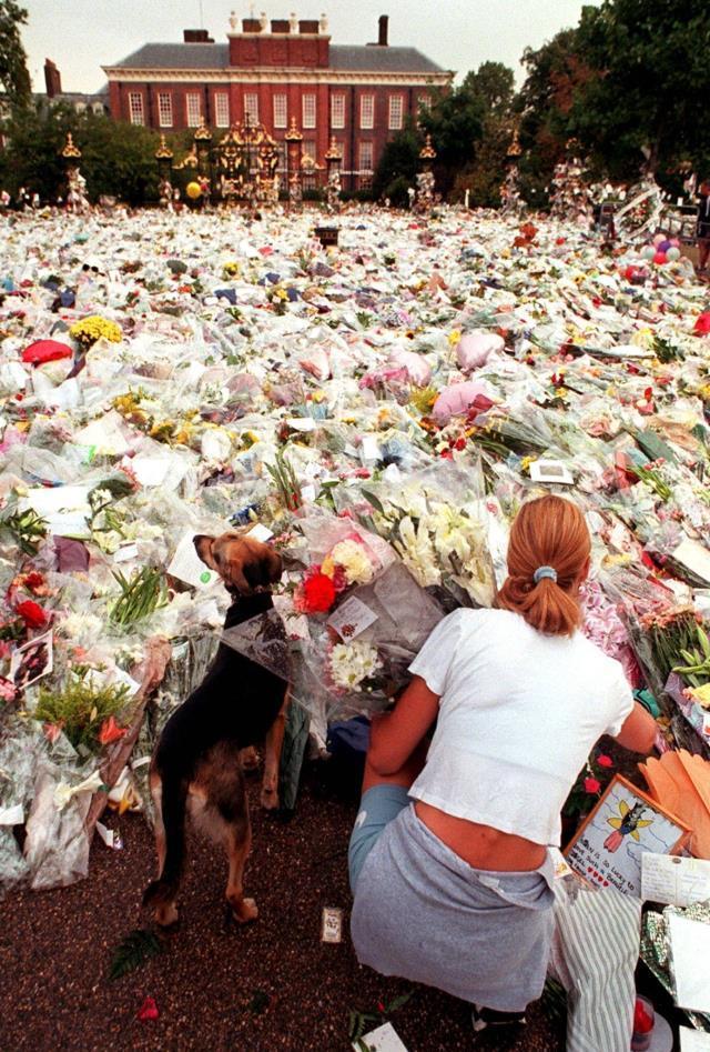 Prenses Diana, çiçekleriyle Kraliçe II. Elizabeth'i gölgede bıraktı
