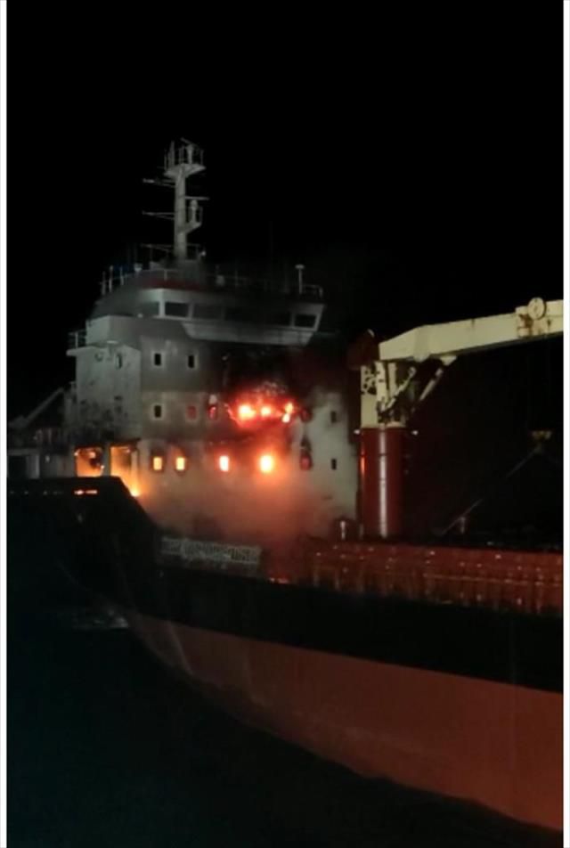 Sinop'ta yanan geminin mürettebatı korku dolu anları anlattı