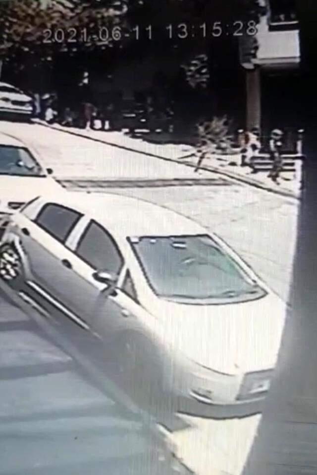 Karnının burnunda olmasına aldırmadı! Hamile kadın, minik çocuğun kumbarasını çaldı