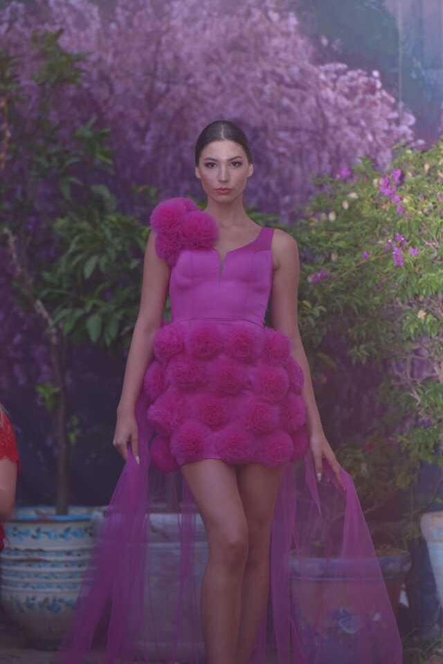 GLAMOUR VAV DEFİLESİN'DE YILDIZLAR GEÇİDİ