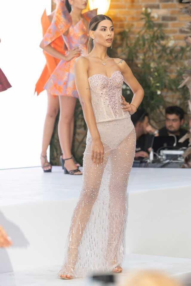 GLAMOUR VAV DEFİLESİN'DE YILDIZLAR GEÇİDİ