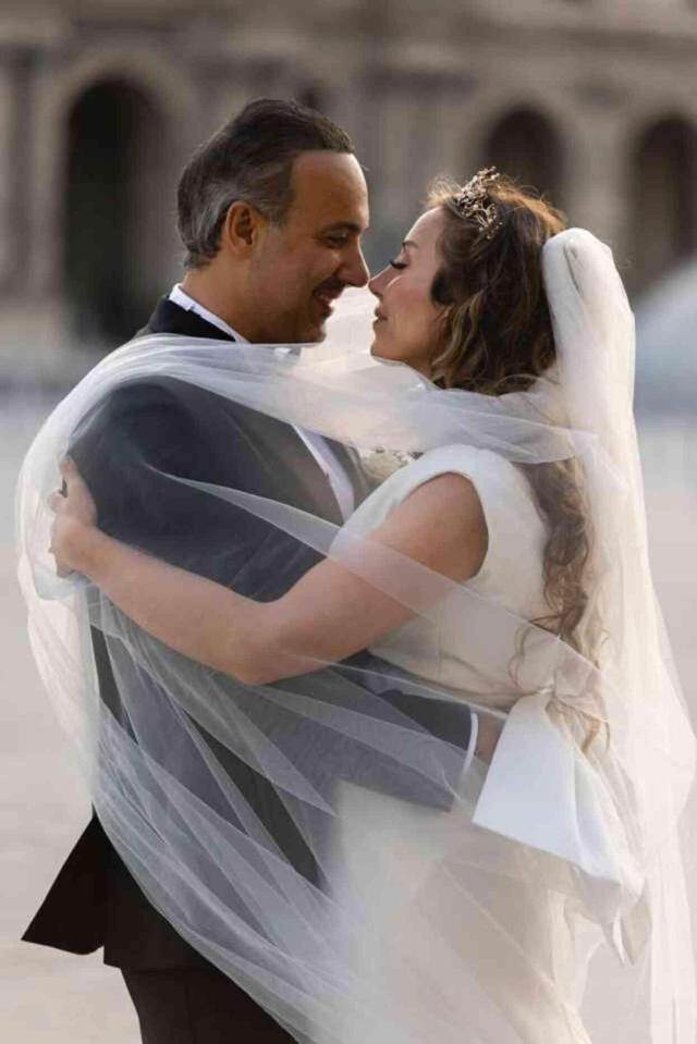 Türk İnfluencer Serap Oğuz ve İş Adamı Cihan Delipınar'ın Masalsı Paris Düğünü