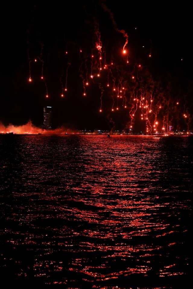 Gece gündüze döndü! Göztepe'nin 98. yıl dönümü İzmir'de coşkuyla kutlandı