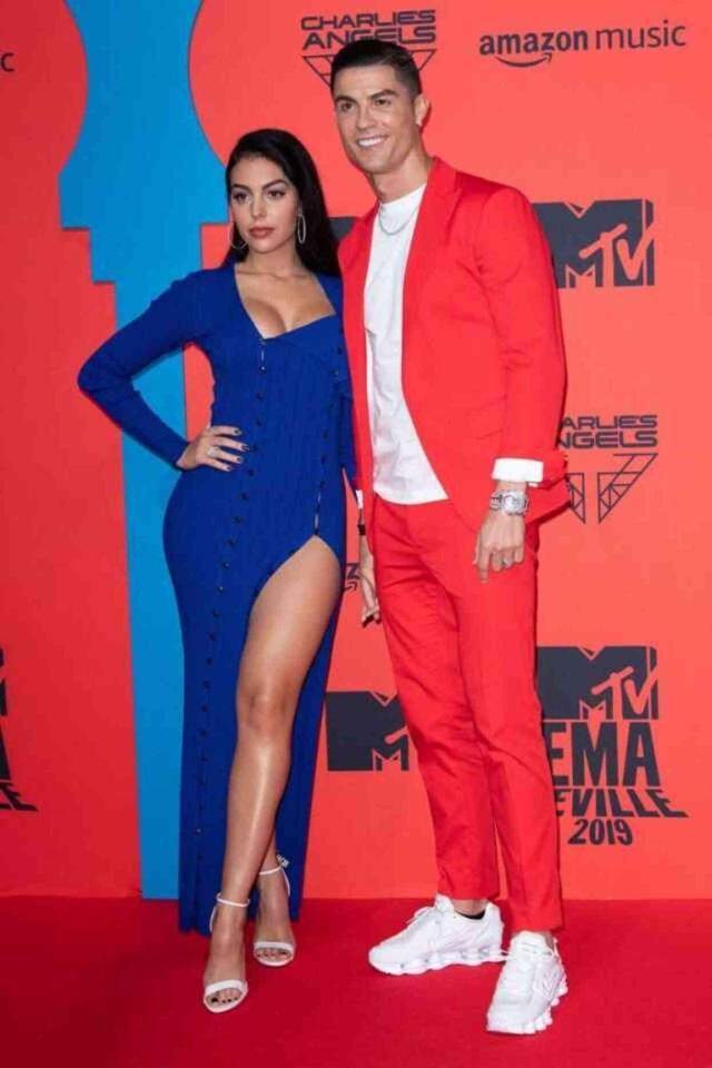 Futbolseverler kahrolacak! Ronaldo'nun futbolu bırakacağı tarihi sevgilisi verdi