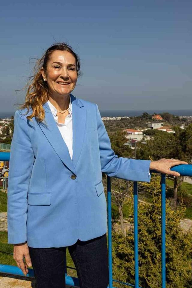 Gümüş Saime Bucaklıoğlu kimdir? AK Parti İzmir- Güzelbahçe Belediye Başkan Adayı Gümüş Saime Bucaklıoğlu kaç yaşında, nereli?