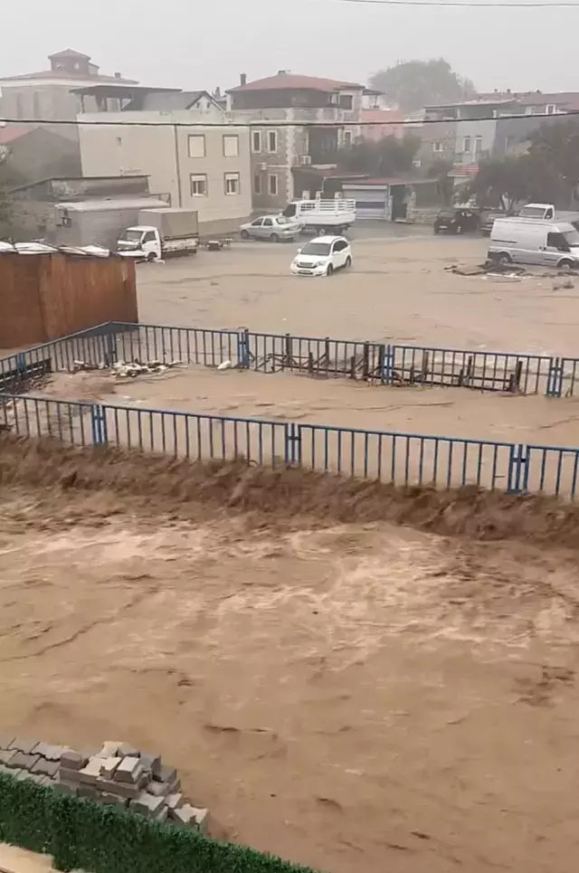 Selin vurduğu Foça'da durum gittikçe kötüleşiyor: Allah yardımcımız olsun