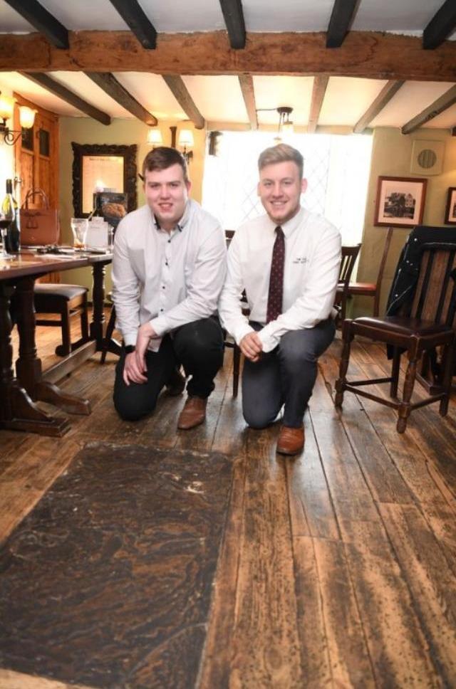 Barın içindeki mezarın tüyler ürperten hikayesi! 'İyi geceler' demeden lambalar sönmüyor