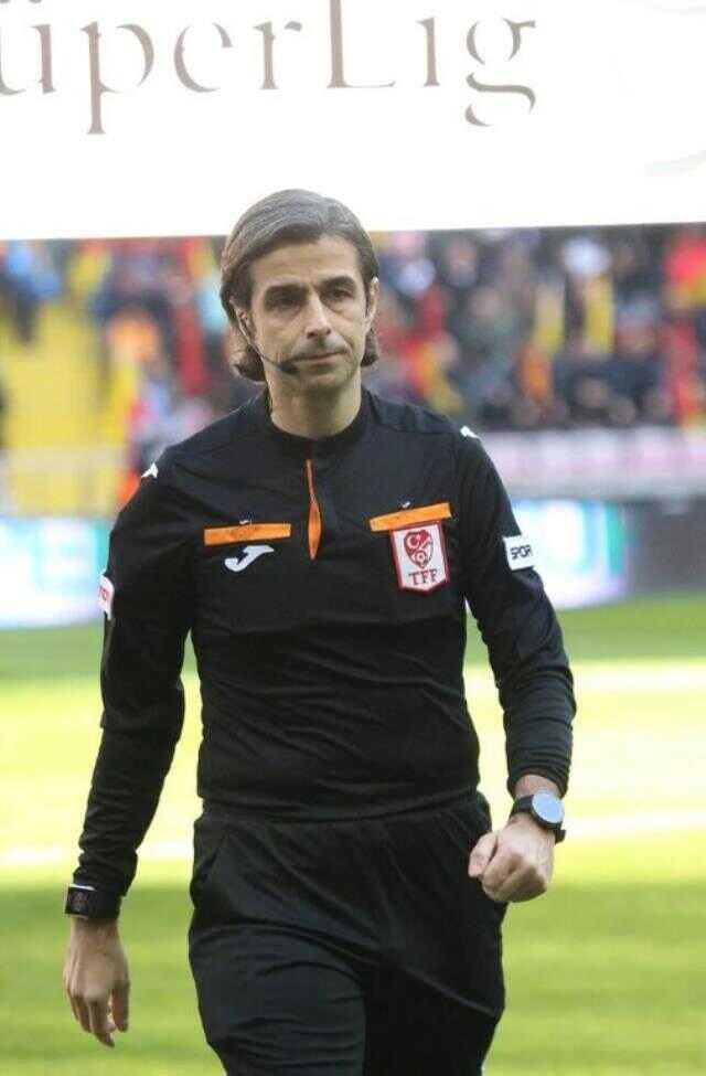 Batuhan Karadeniz'in Mete Kalkavan'ın yeni tarzı için yorumu stüdyoyu yıktı: Ne yapıyorsun ağabey?