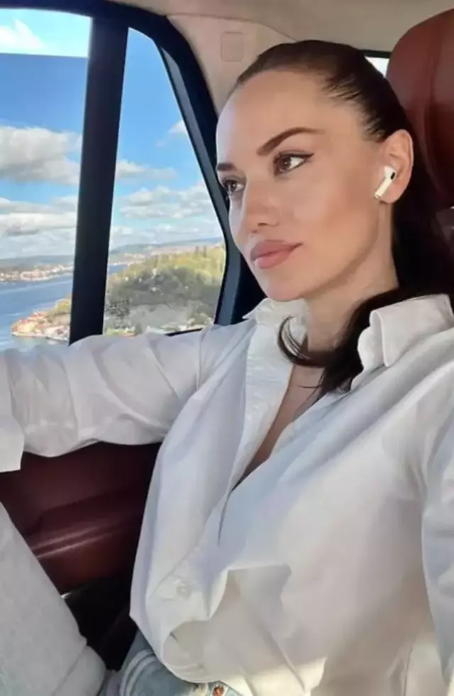 Fahriye Evcen servetine servet kattı! Tek bir anlaşmadan kazancı efsane
