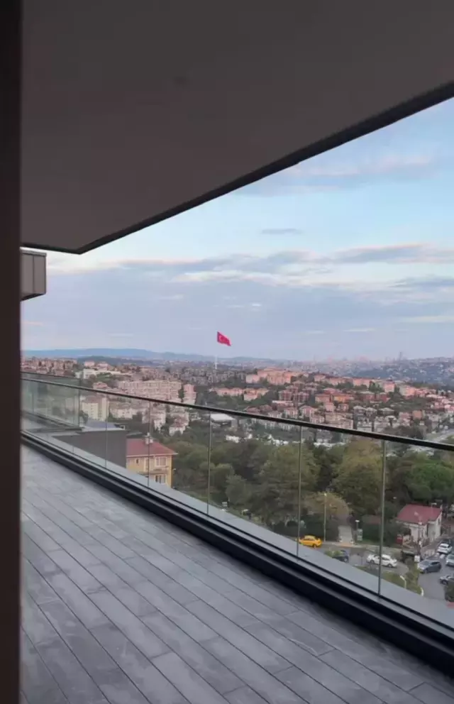 İlkay Gündoğan'ın Boğaz Manzaralı Yeni Evi ve Ailesiyle Yeni Yaşamı