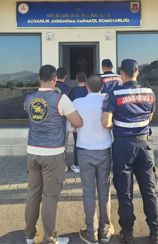 Antalya'da hapis cezası bulunan 2 kişi yakalandı