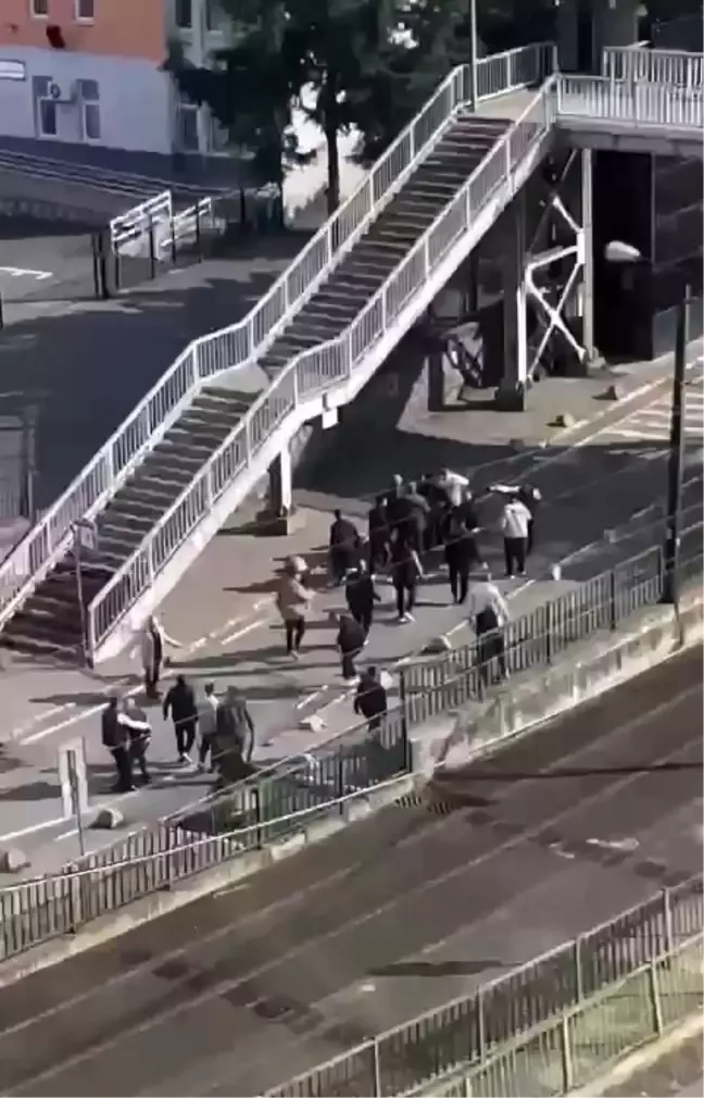 İstanbul Zeytinburnu'nda Silahlı ve Bıçaklı Kavga: 7 Yaralı, 4 Gözaltı