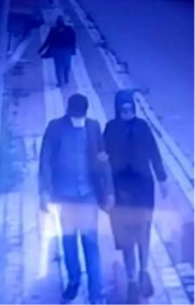 Maskeli hırsızlar kameraya yakalandı