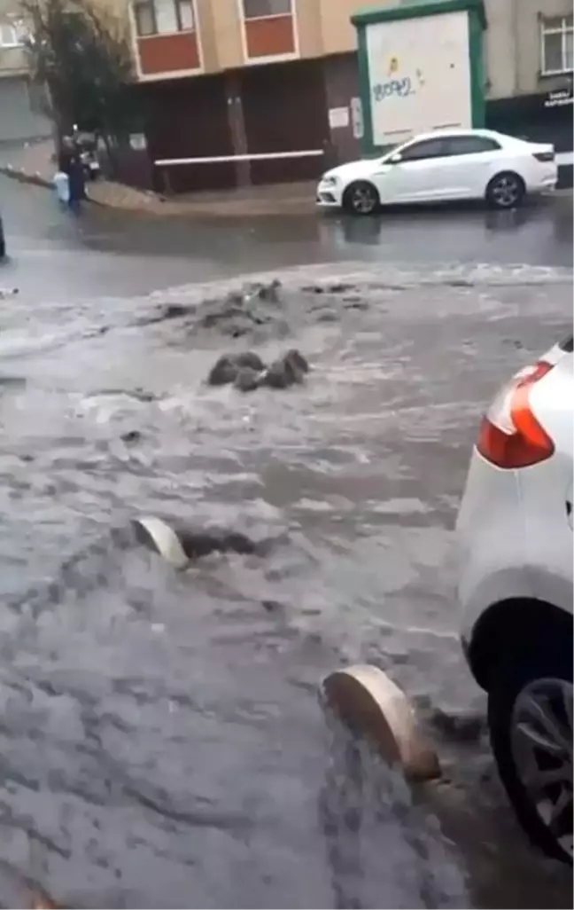 İstanbul'da Lodosun Ardından Sağanak Yağmur