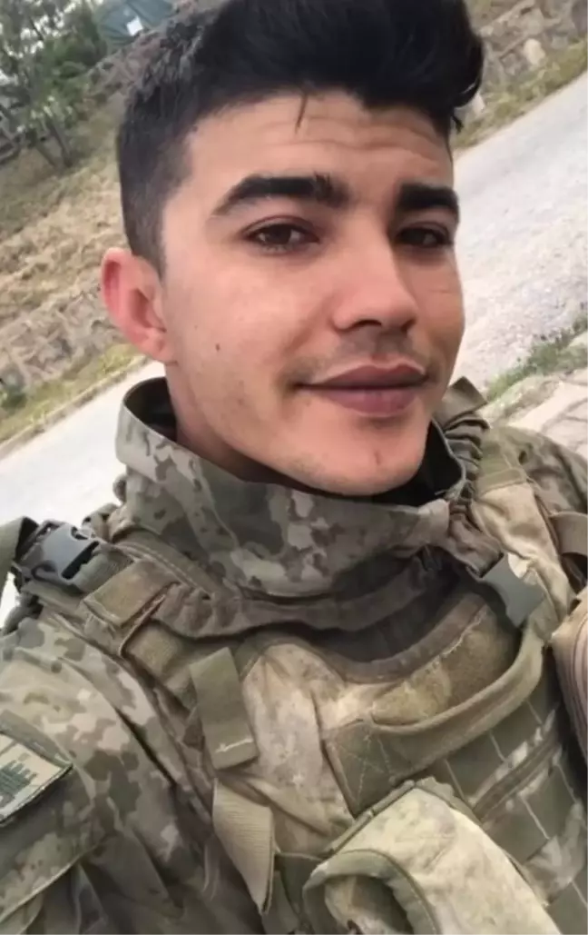 Pençe-Kilit Harekatı'nda şehit olan Uzman Çavuş Kemal Özek'in ailesine şehadet haberi verildi