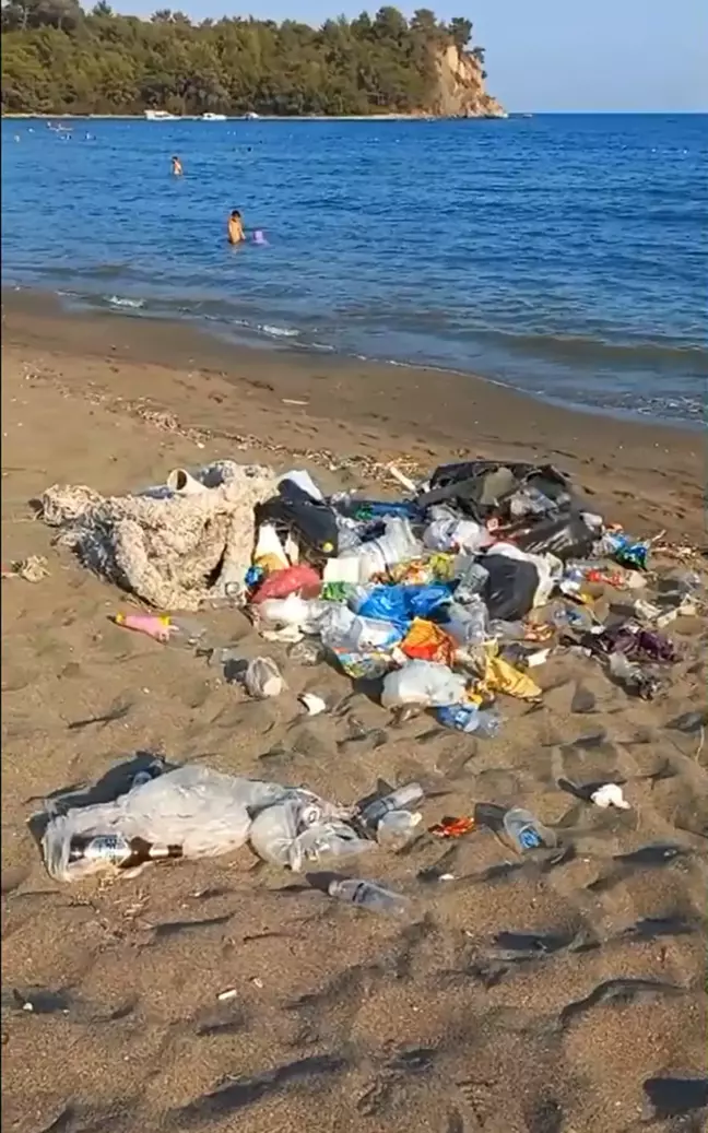 Phaselis Antik Kenti'nde Çöp Yığınları Tepki Çekti