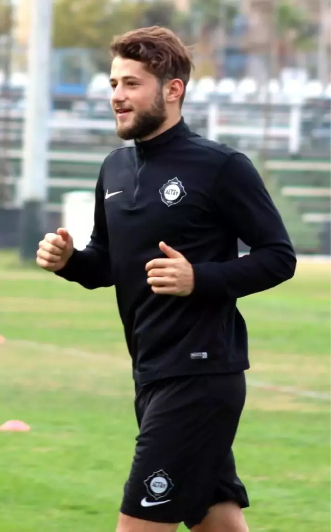 Altay'da Hasan Demir Kiralık Listesinde