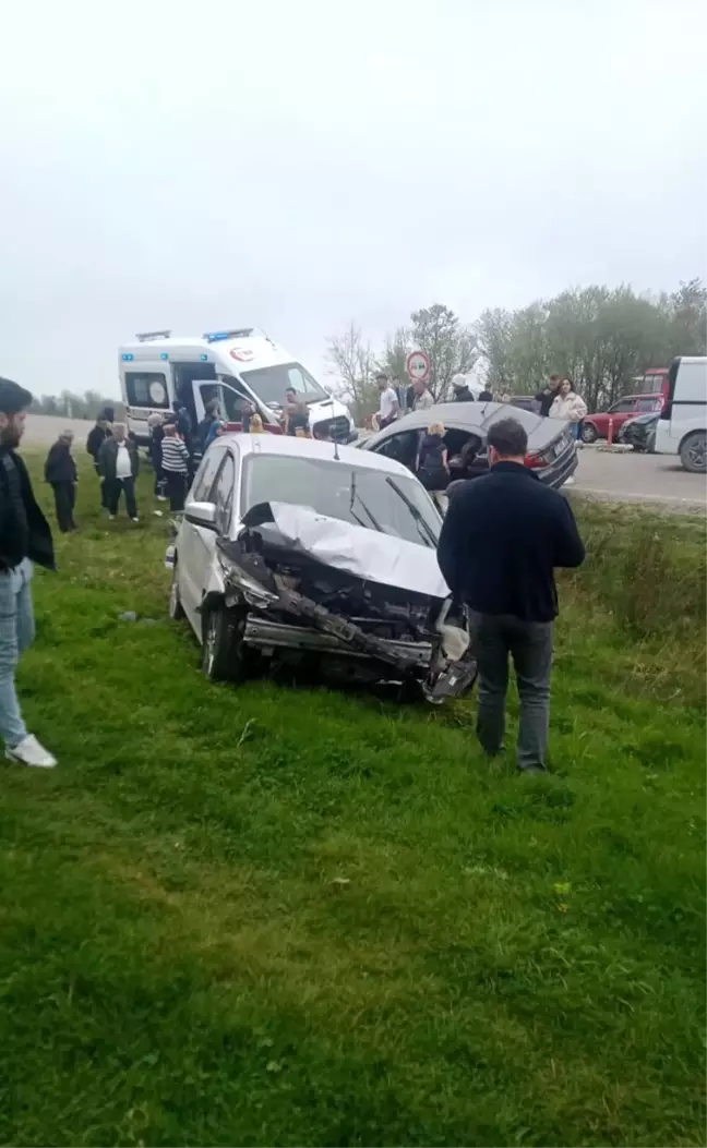 Sinop'ta Zincirleme Trafik Kazası: 10 Yaralı