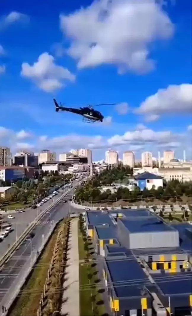 İstanbul'da Elektrik Tellerine Bakım Yapan Helikopter Şaşırttı