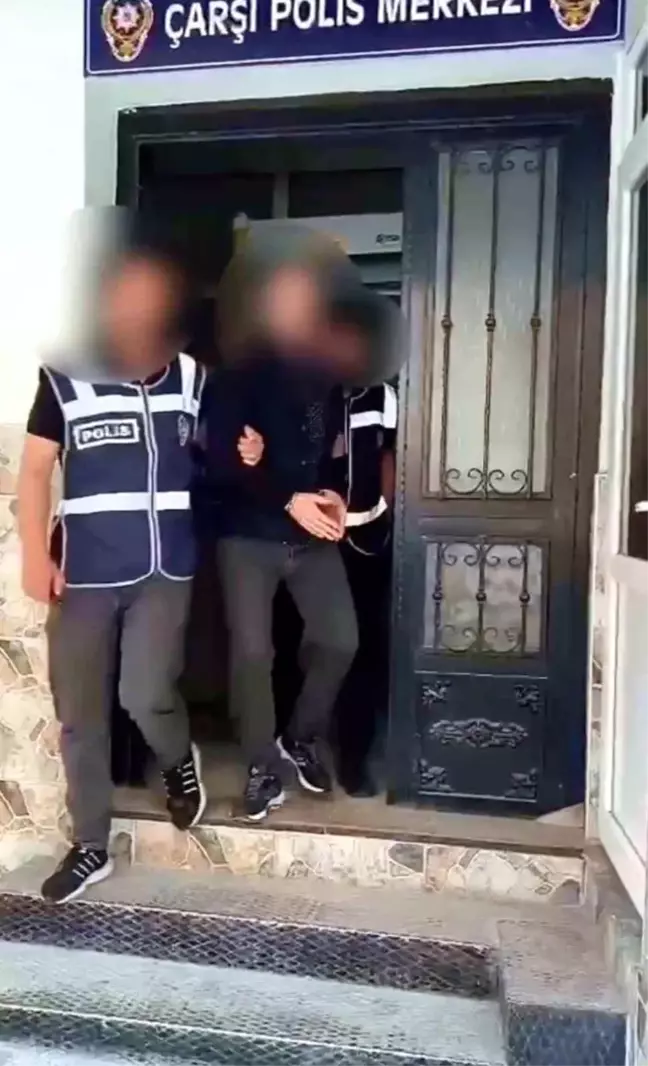 Çorum'da Aranan İki Kişi Polis Tarafından Yakalandı